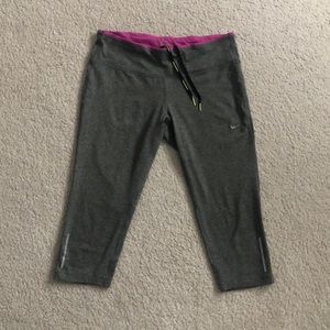 Nike dry fit cropped leggings